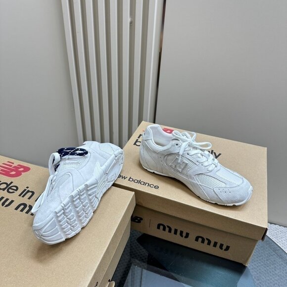 Miumiu x New Balance 530 Classic Sneake - Picture 8 of 8
